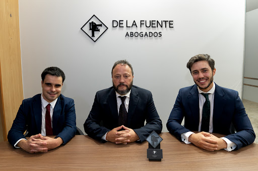 De La Fuente Abogados