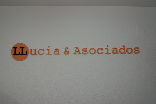 llucia Abogados